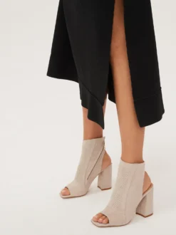 Beżowe botki peep toe damskie