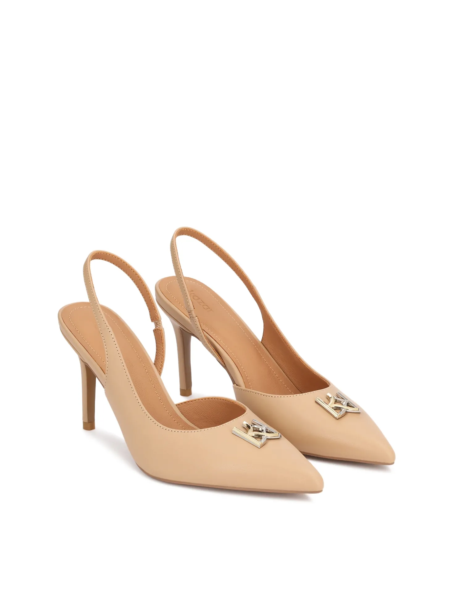 Beżowe czółenka slingback z dwukolorowym monogramem KAZAR