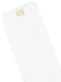 Białe puszyste skarpetki z monogramem