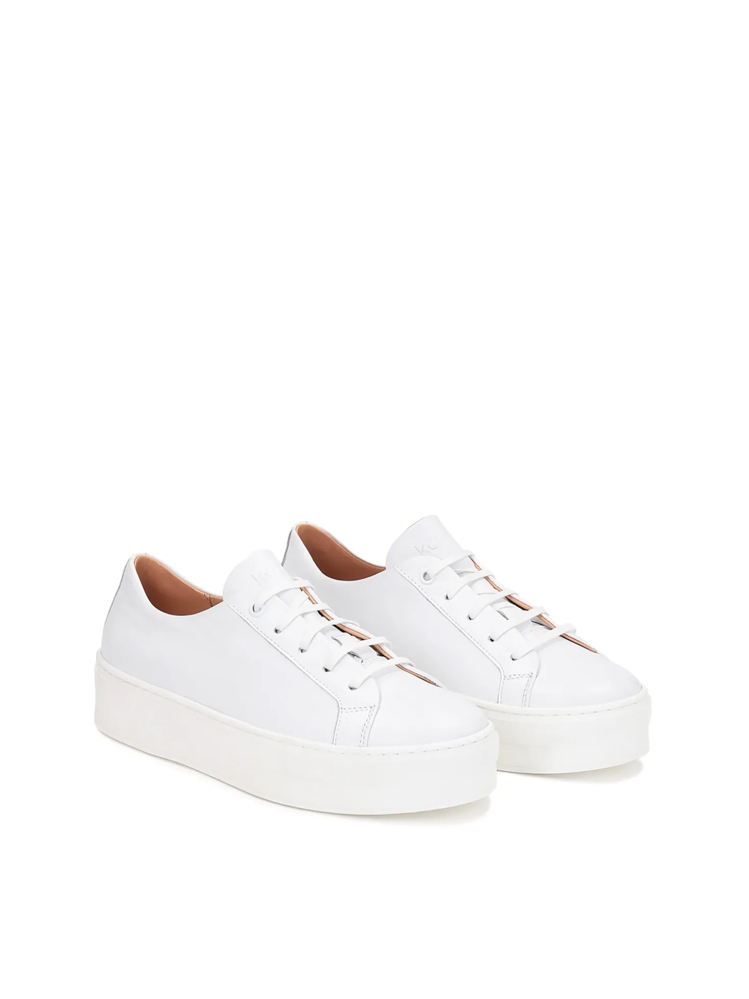 Białe sneakersy damskie
