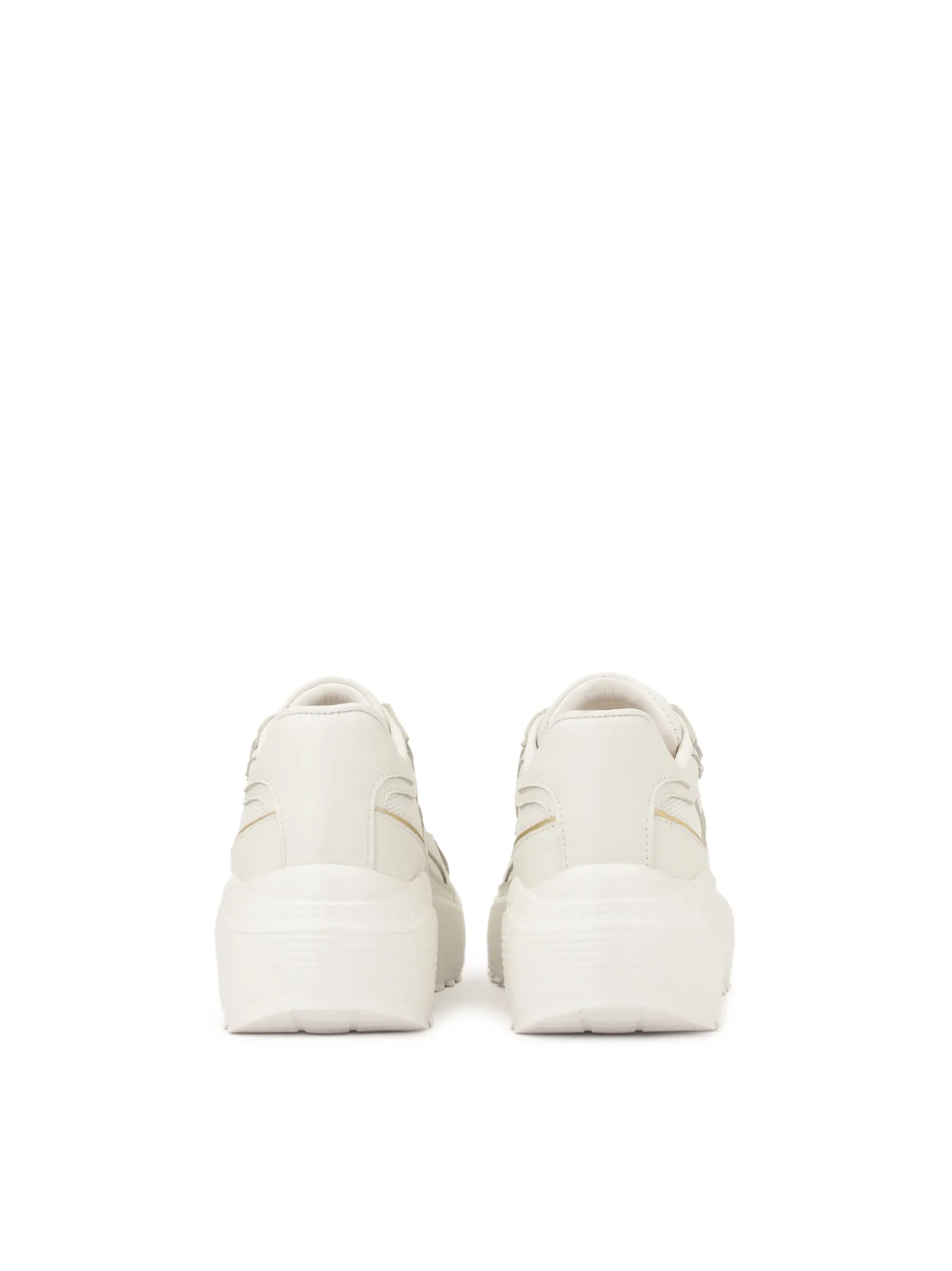 Białe sneakersy ze złotą lamówką