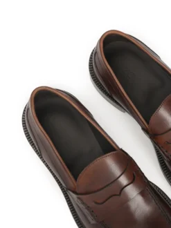 Brązowe loafersy ze skórzaną podeszwą
