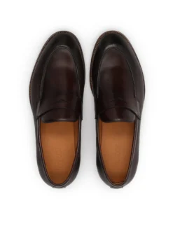 Brązowe loafersy ze zdobioną cholewką