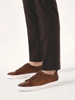 Brązowe sneakersy z ziarnistej skóry