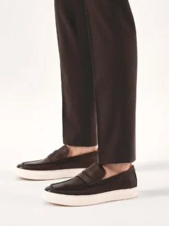 Brązowe wsuwane loafersy na podeszwie typu sneakers