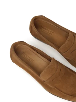 Brązowe zamszowe loafersy z Limitowej Kolekcji