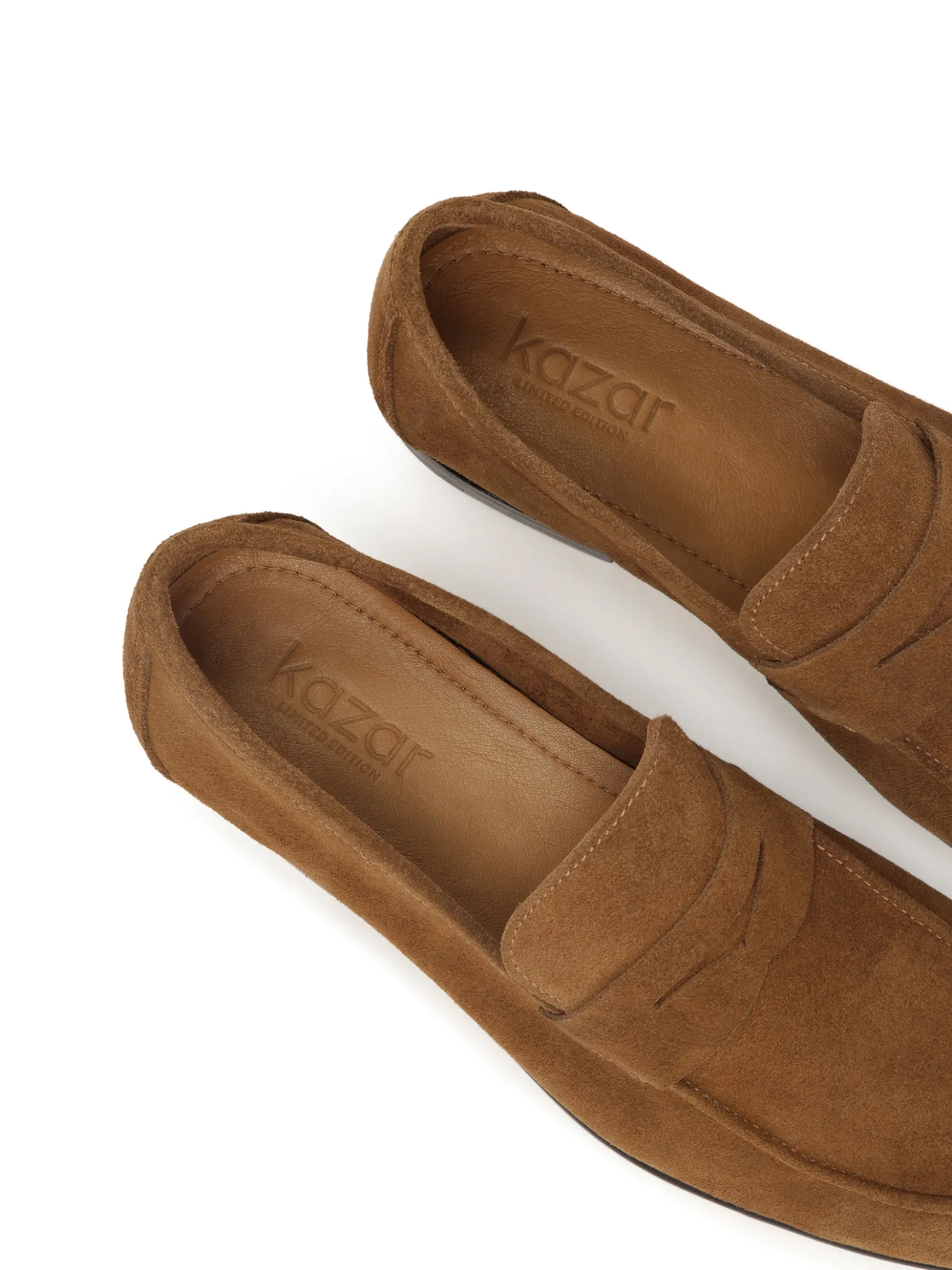 Brązowe zamszowe loafersy z Limitowej Kolekcji