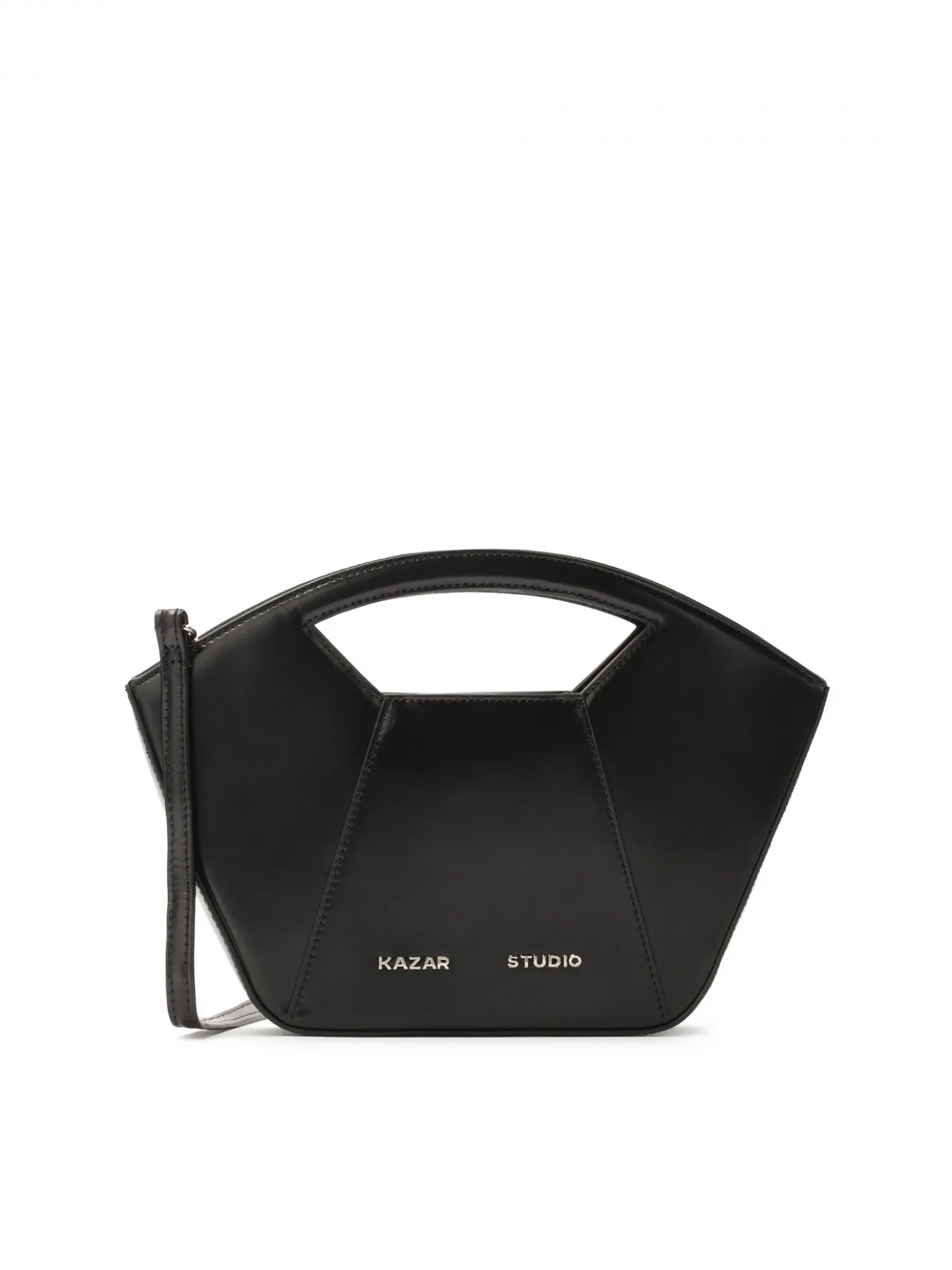 Czarna torebka do ręki o sztywnej konstrukcji