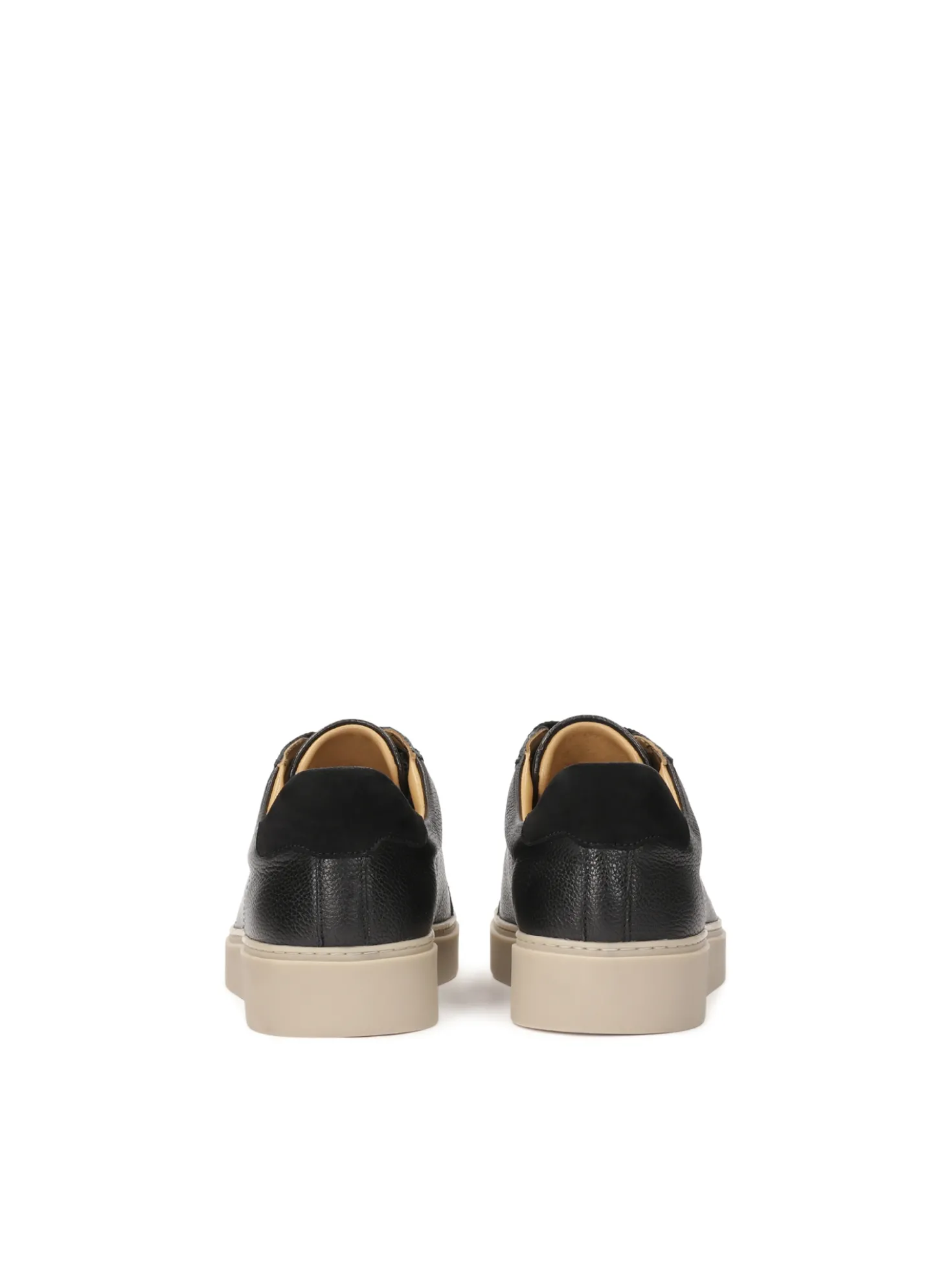 Czarne buty męskie w sportowym stylu
