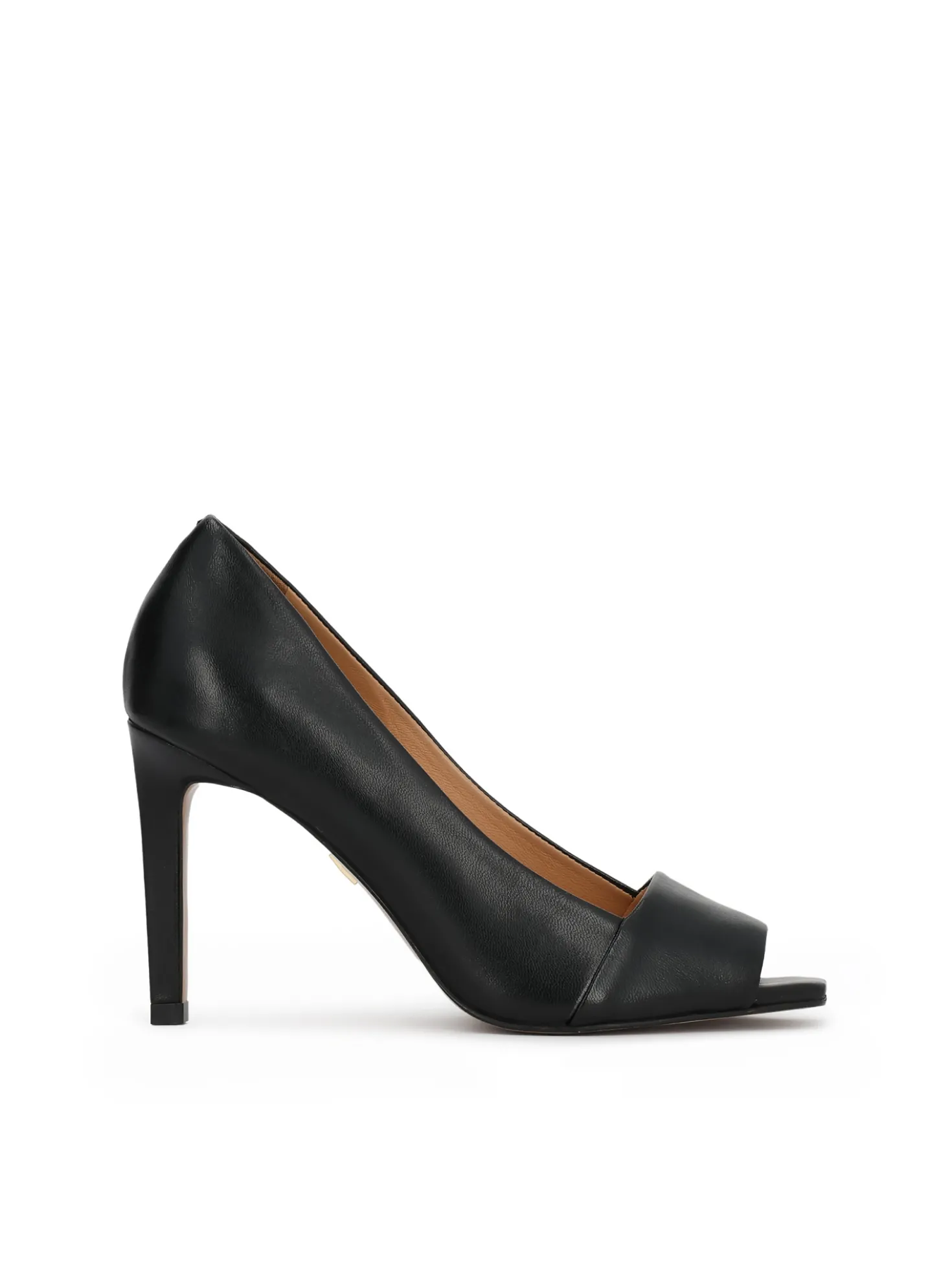 Czarne czółenka peep toe