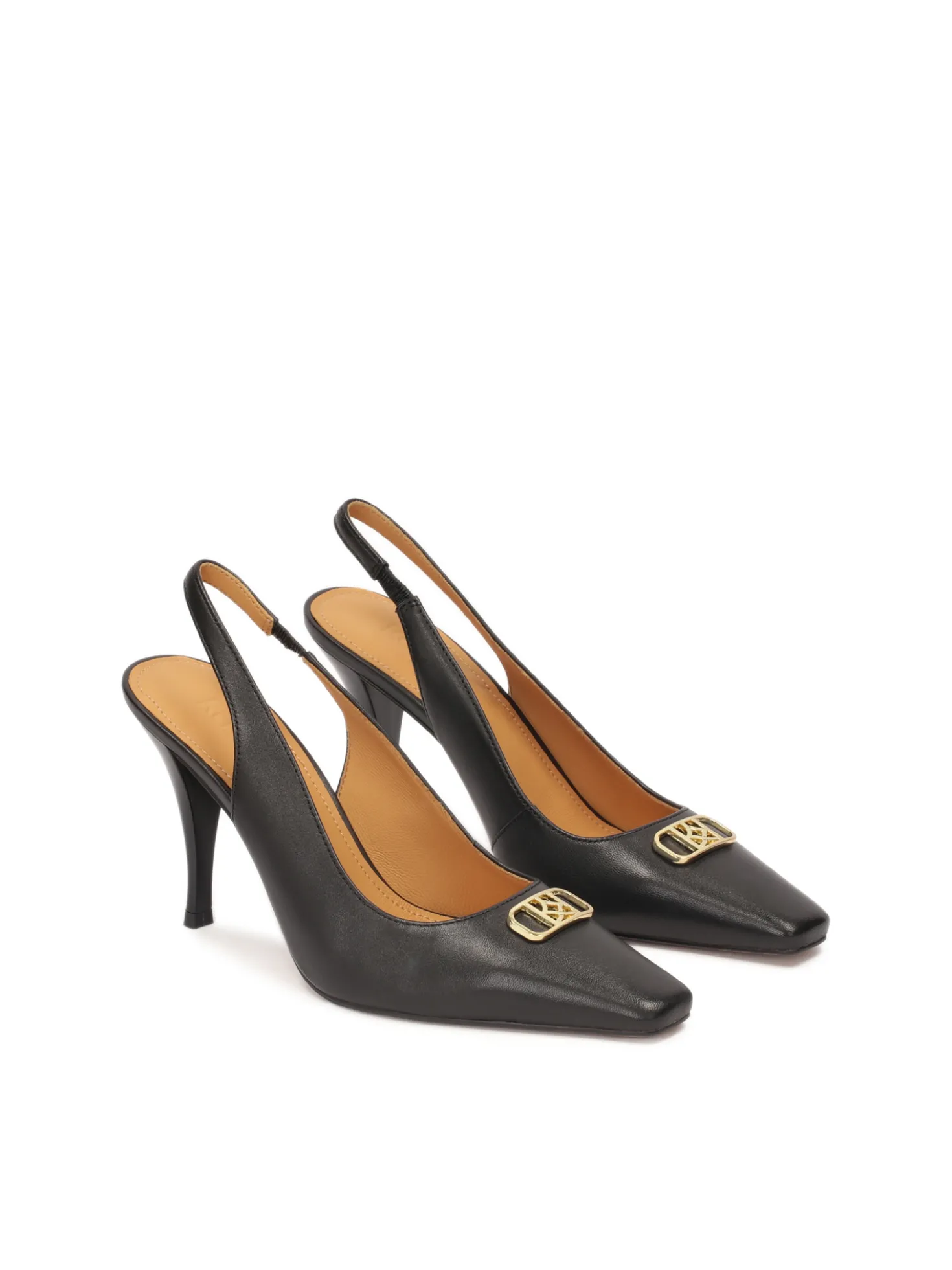 Czarne czółenka slingback z wąskim kwadratowym noskiem