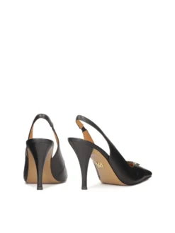 Czarne czółenka slingback z wąskim kwadratowym noskiem