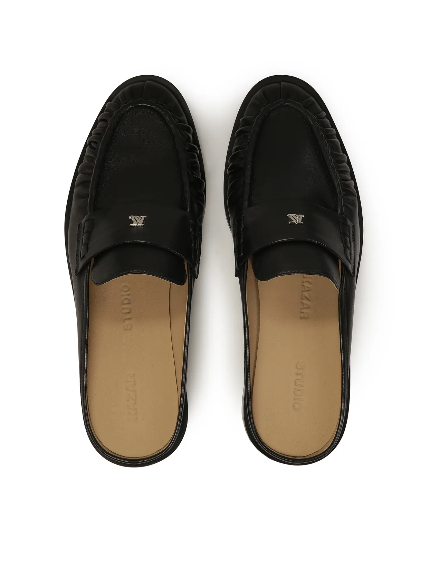 Czarne klapki w stylu loafersów