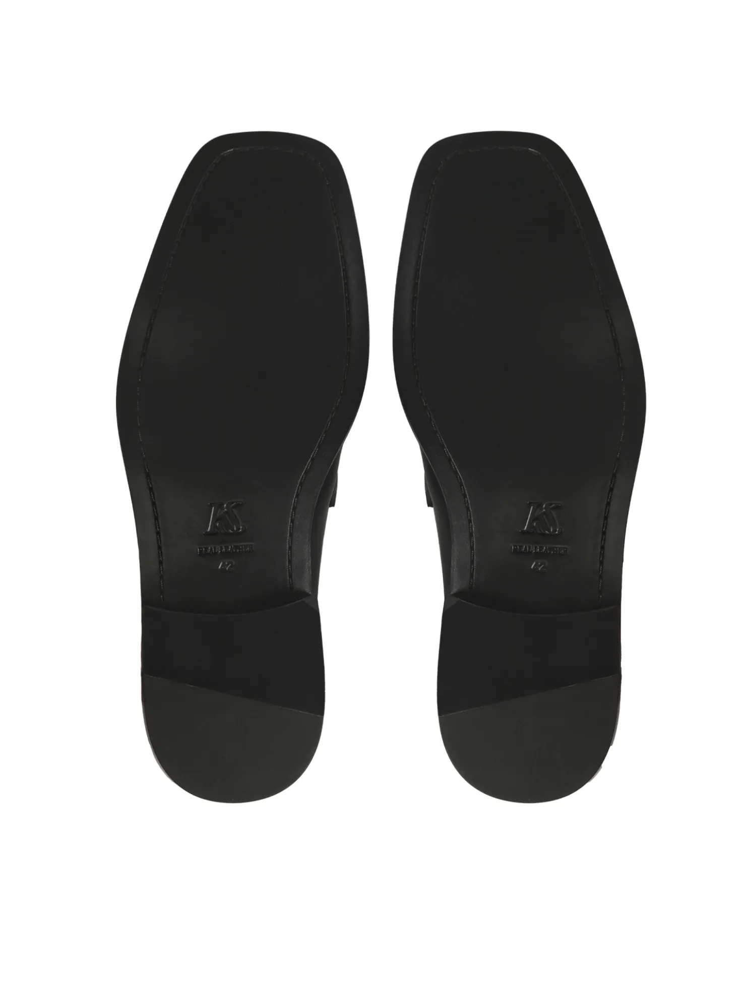 Czarne loafersy z biżuteryjną ozdobą