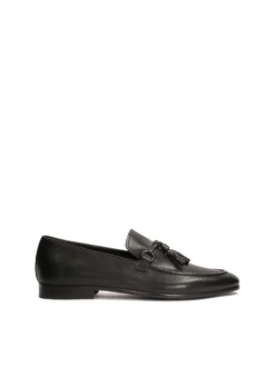 Czarne loafersy z frędzlem