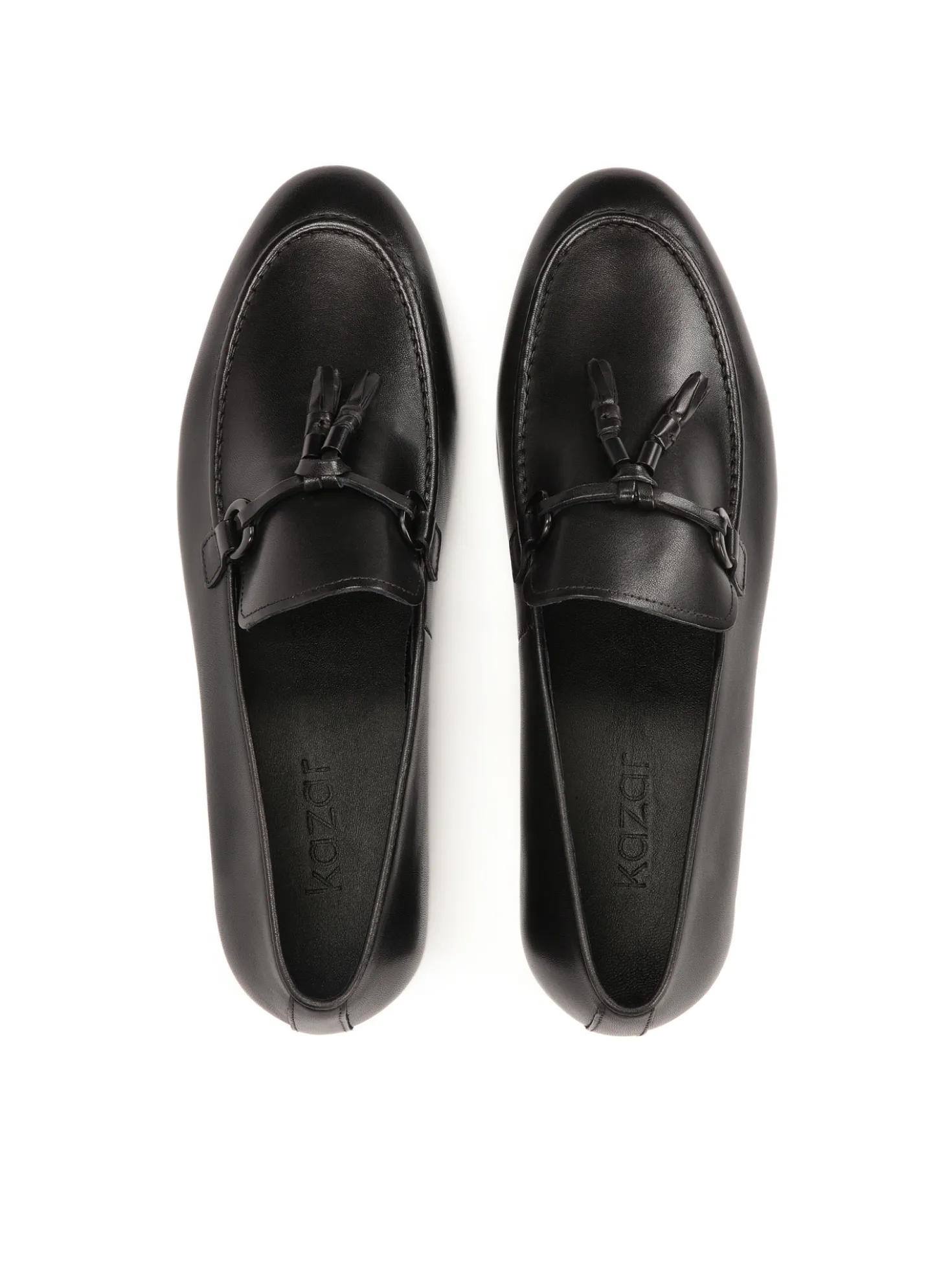 Czarne loafersy z frędzlem