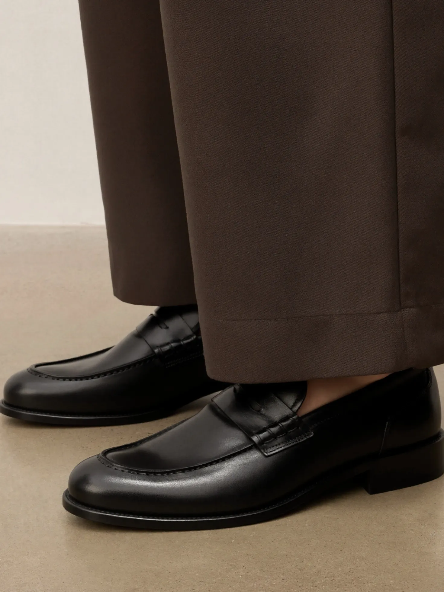 Czarne loafersy z kolekcji Limited Edition