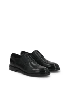 Czarne oxfordy z ażurowym zdobieniem Brogues