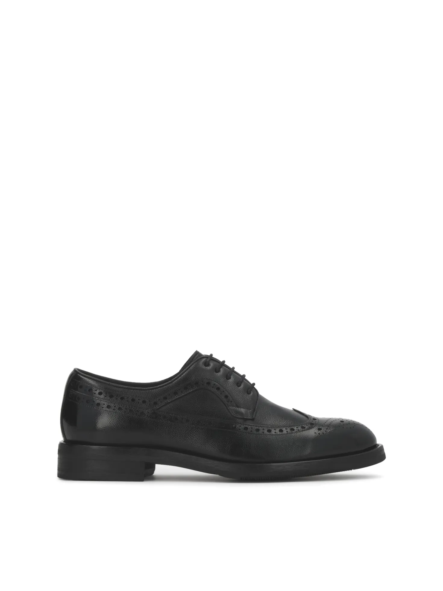 Czarne półbuty derby ze skóry z ażurowym zdobieniem Brogues