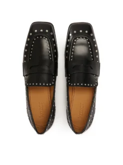 Czarne półbuty slip-on ze srebrnymi metalowymi nitami
