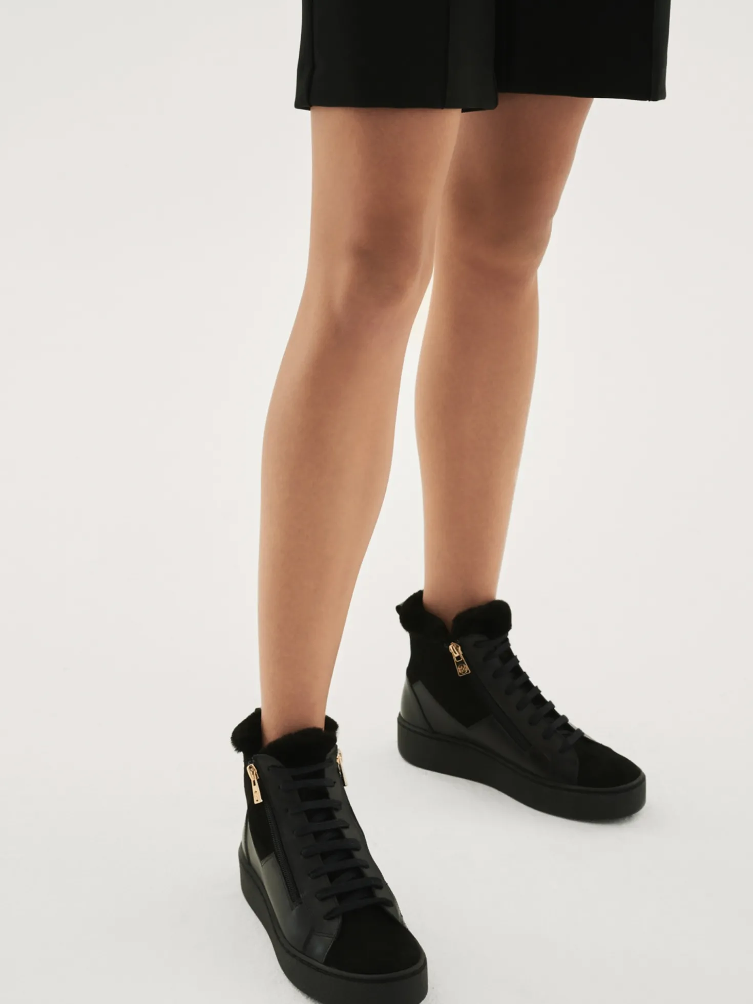 Czarne sneakersy damskie