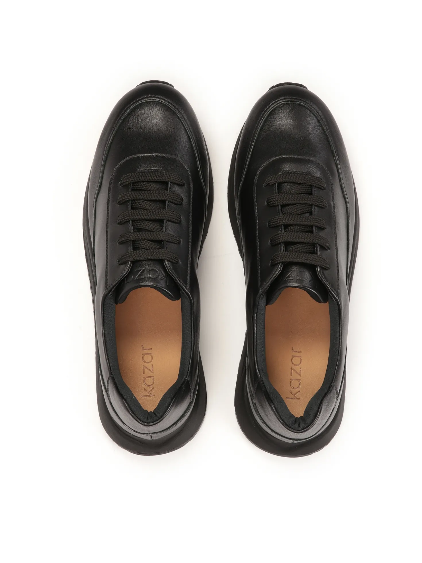 Czarne sneakersy damskie w minimalistycznym stylu