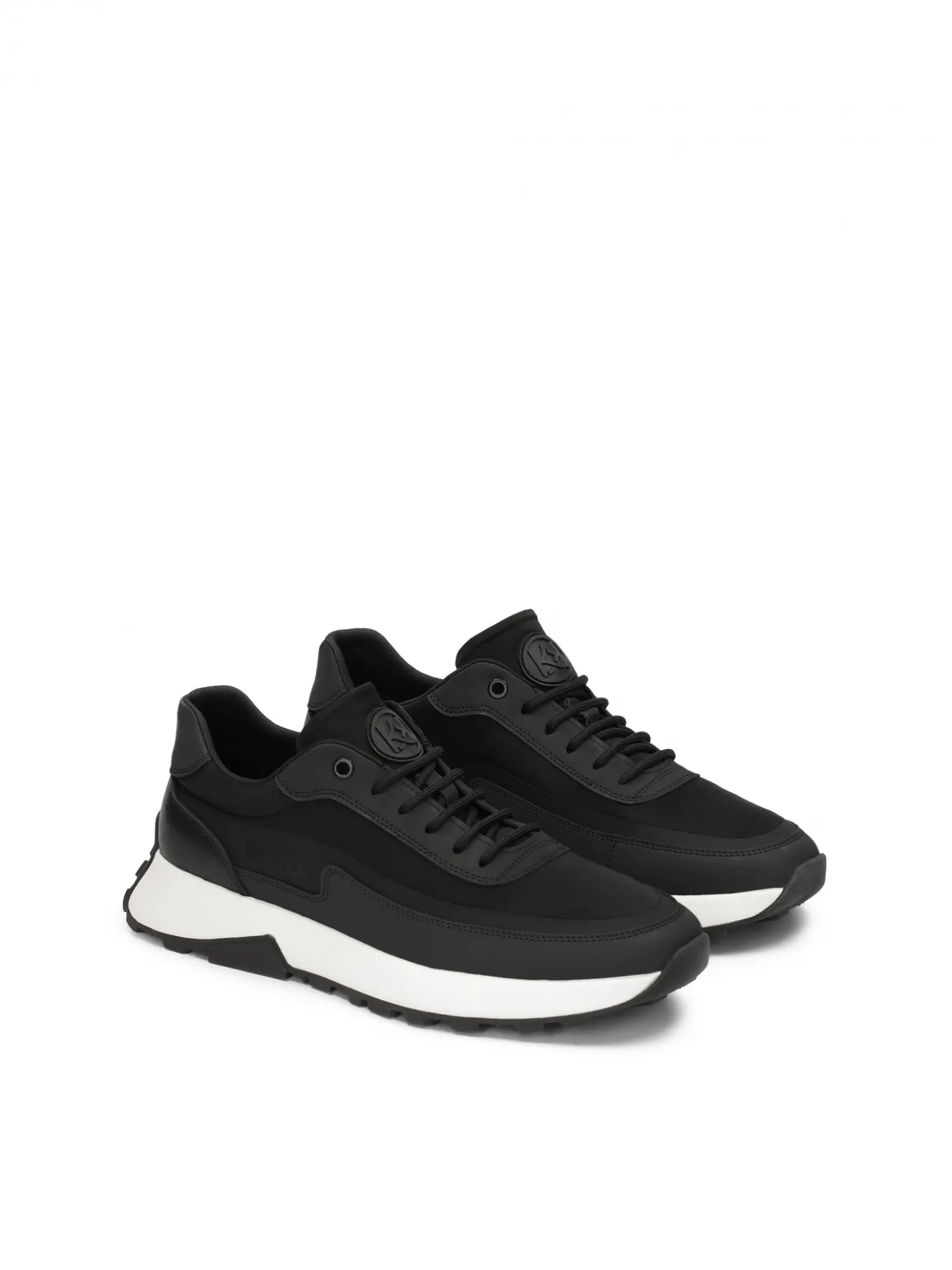 Czarne sneakersy męskie na wygodnej podeszwie