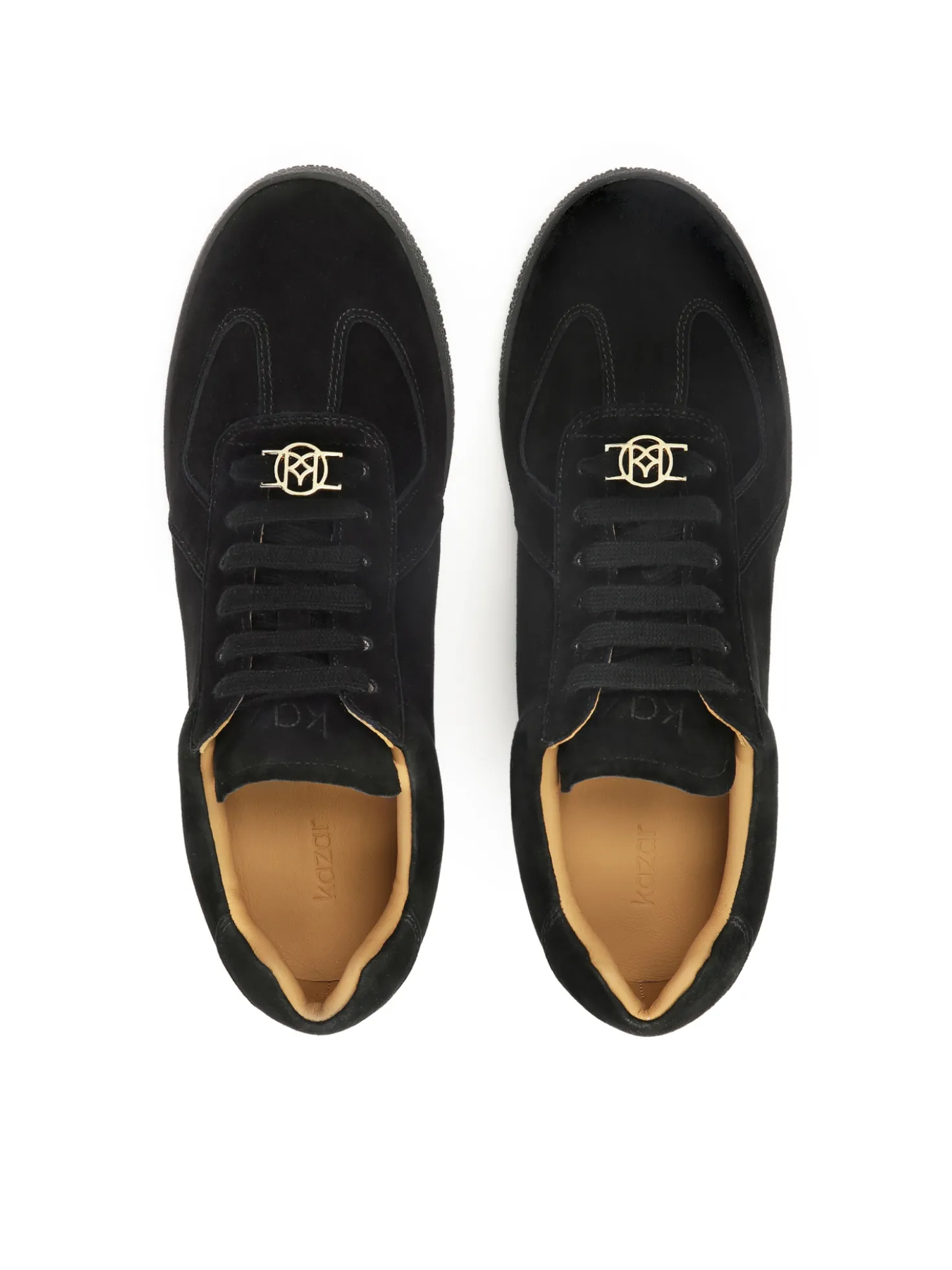 Czarne sneakersy na ukrytym koturnie