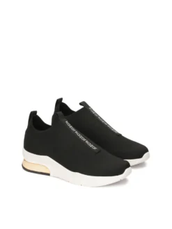 Czarne sneakersy z elastyczną wsuwaną cholewką