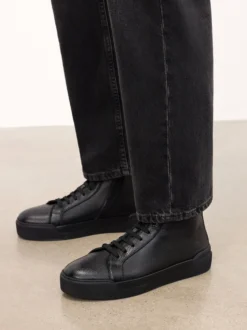 Czarne sneakersy ze skóry