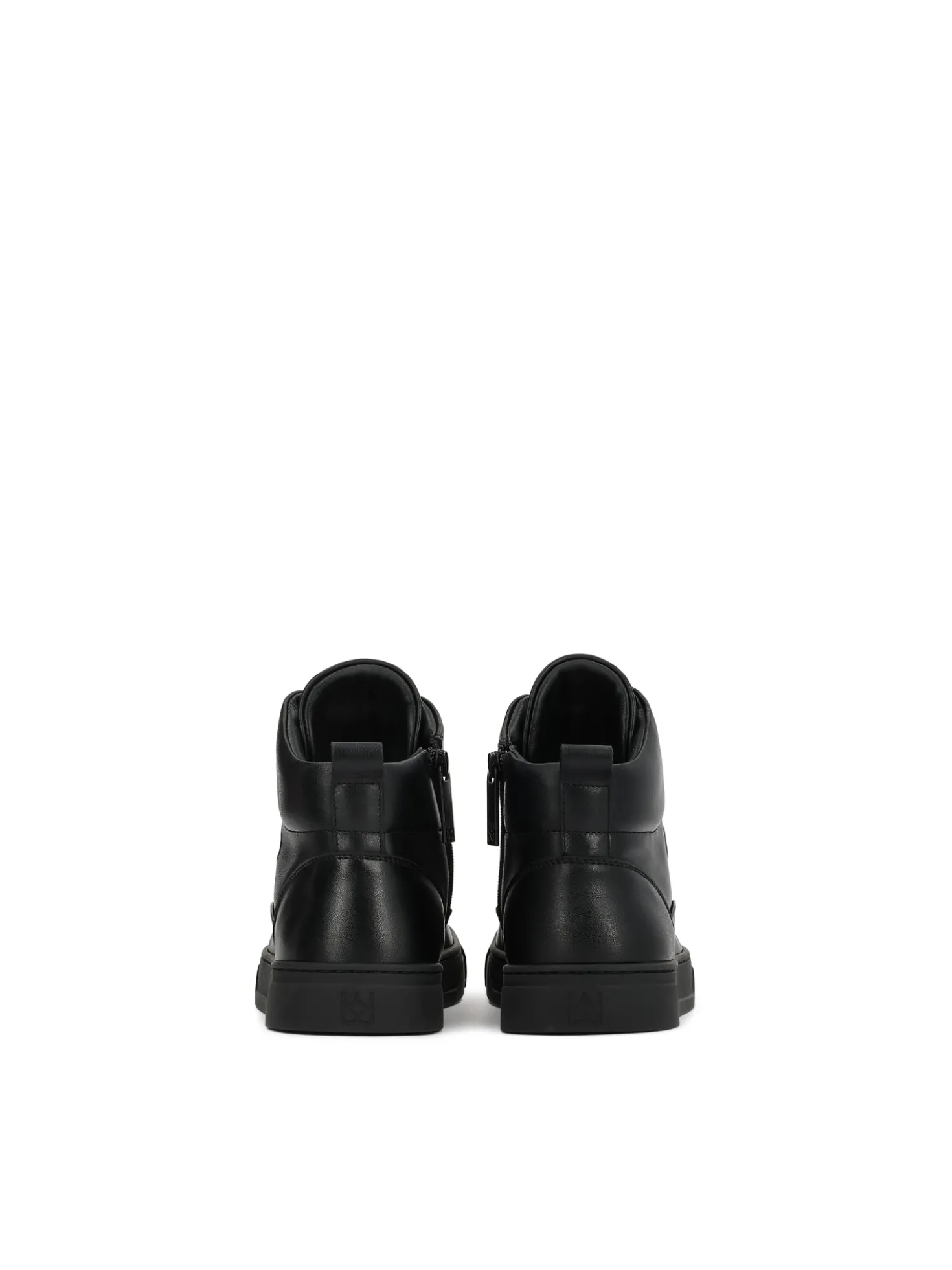 Czarne sneakersy z suwakiem i sznurowaniem