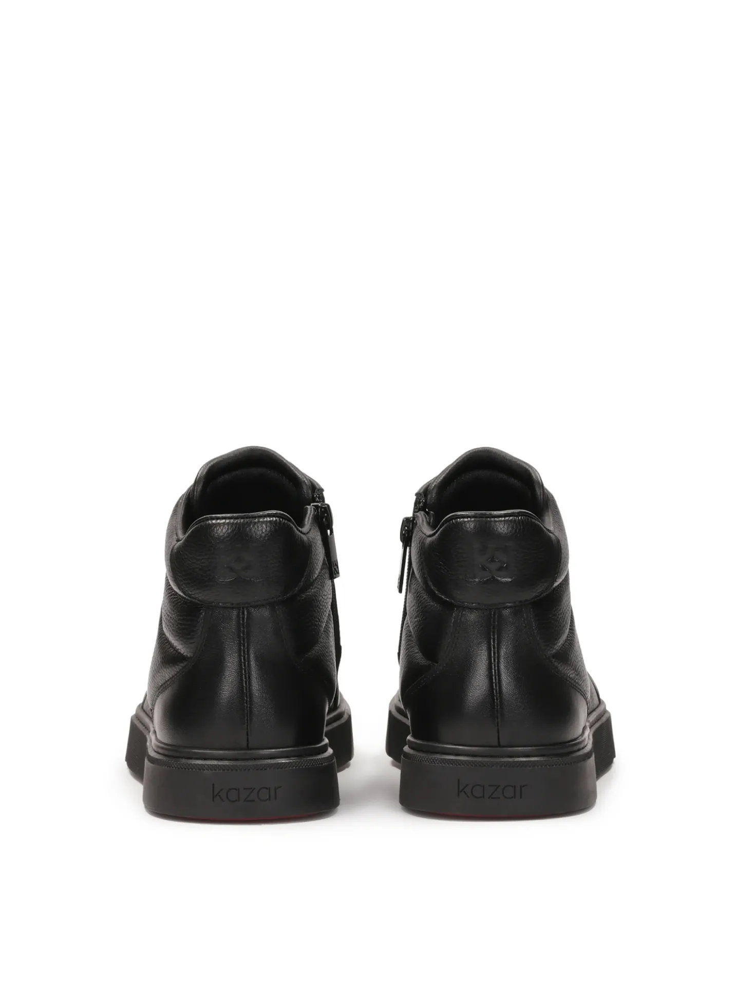 Czarne sneakersy z wysoką cholewką