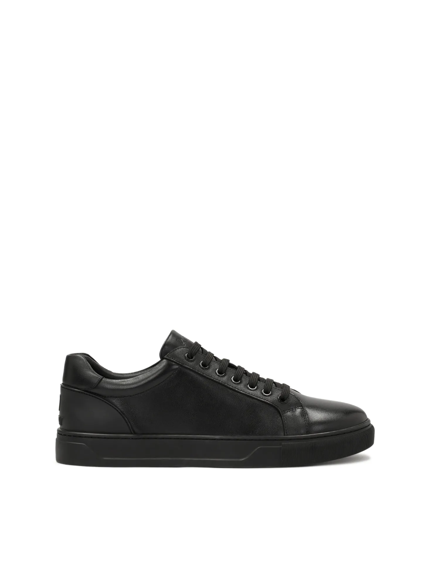 Czarne sznurowane sneakersy ze skóry