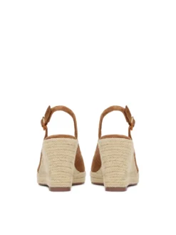 Czółenka slingback ze zdobionym koturnem