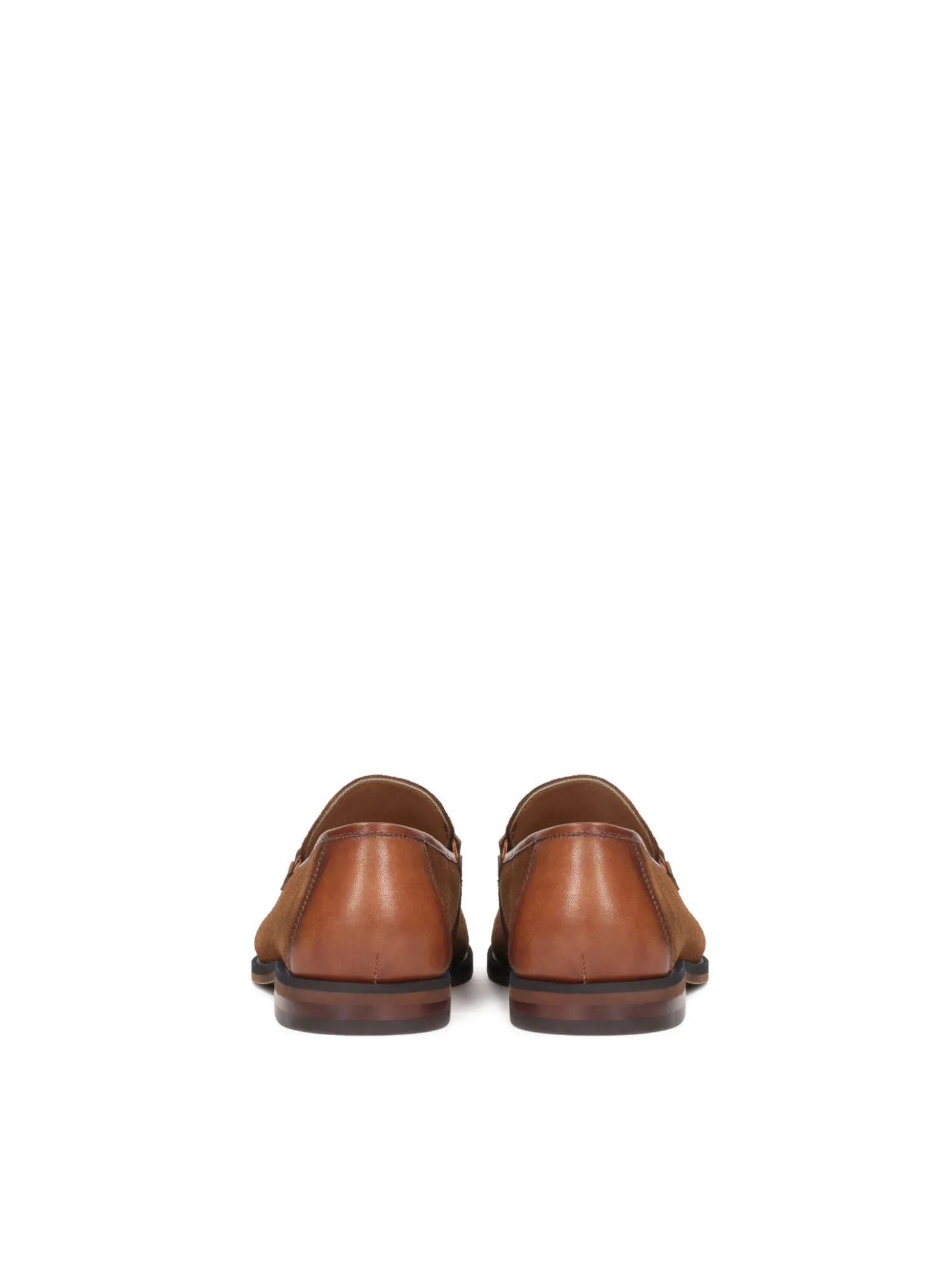 Eleganckie loafersy męskie z łączonych skór ozdobione chwostem