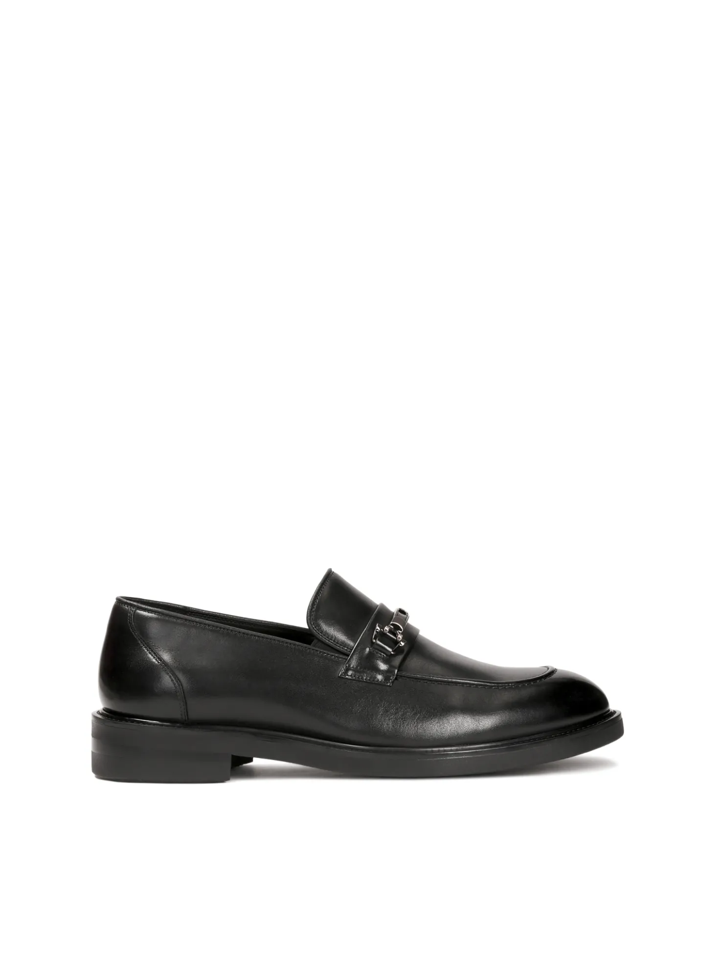 Eleganckie skórzane loafersy z klamrą