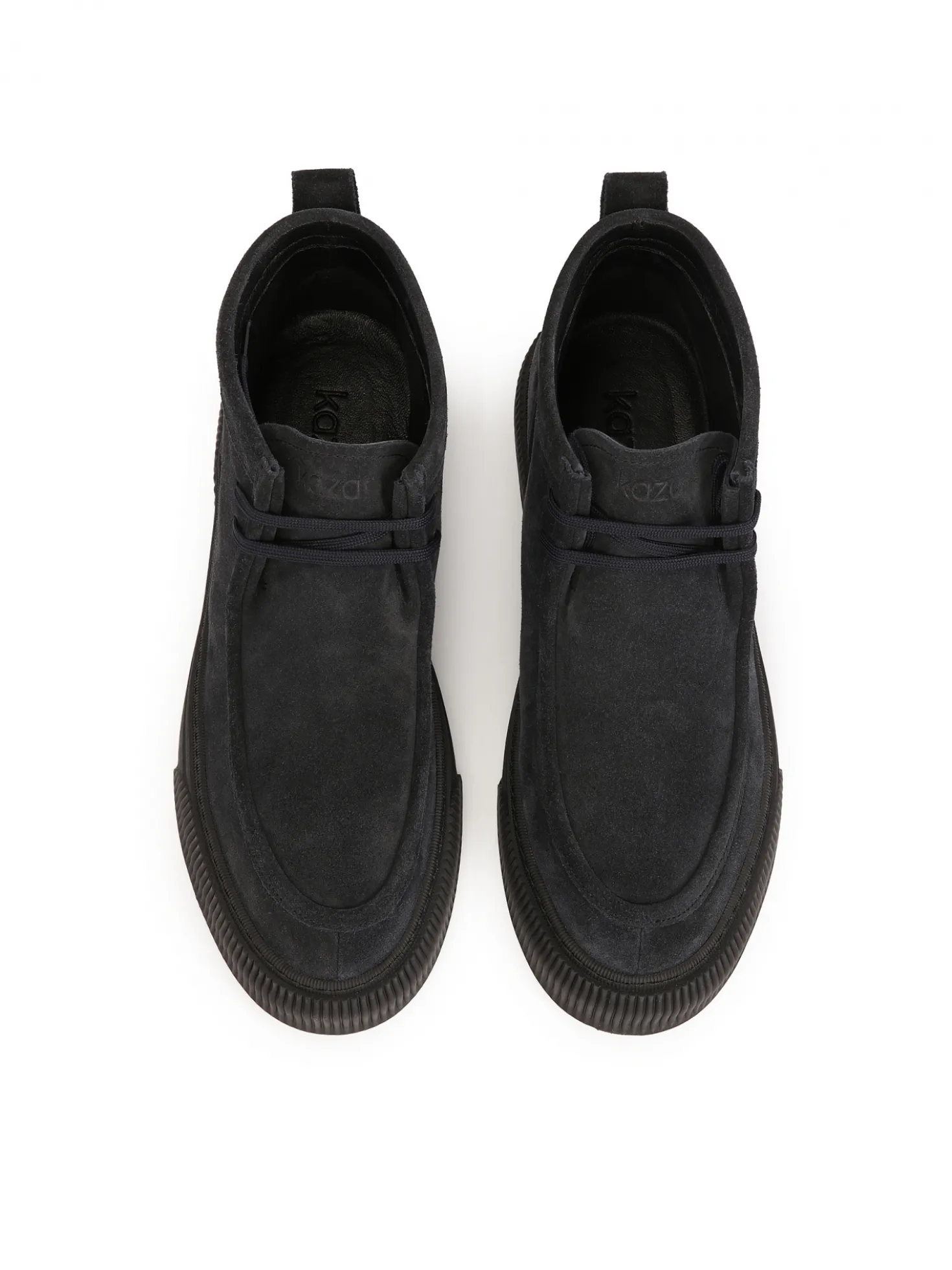 Granatowe sneakersy z krótkim sznurowaniem
