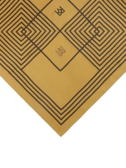 Jasnobrązowa gawroszka w geometryczne wzory