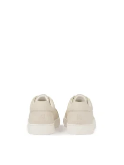 Jasnoszare sneakersy z groszkowej skóry