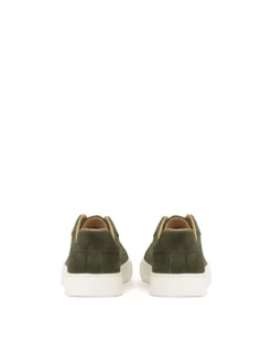 Khaki sneakersy z zamszu na białej podeszwie