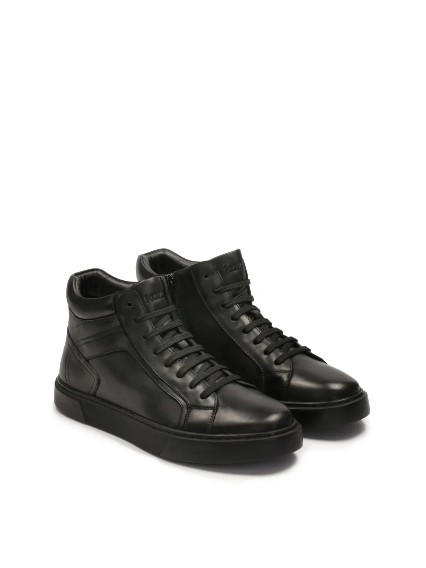 Komfortowe czarne sneakersy męskie z wysoką cholewką