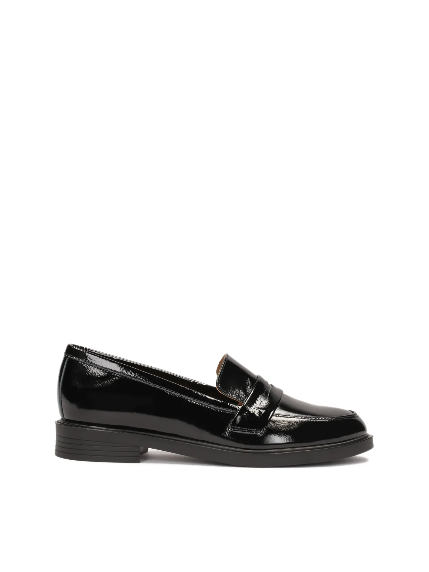Lakierowane loafersy damskie