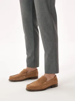 Loafersy z naszytym ozdobnym paskiem z wycięciem