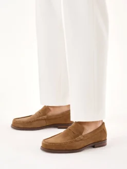 Loafersy z naszytym ozdobnym paskiem z wycięciem