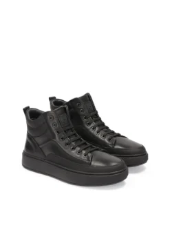 Modne sneakersy z wysoką cholewką