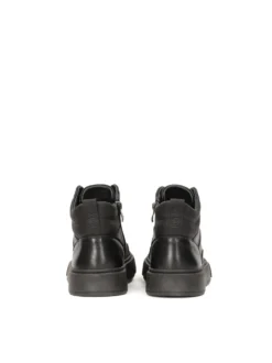 Modne sneakersy z wysoką cholewką