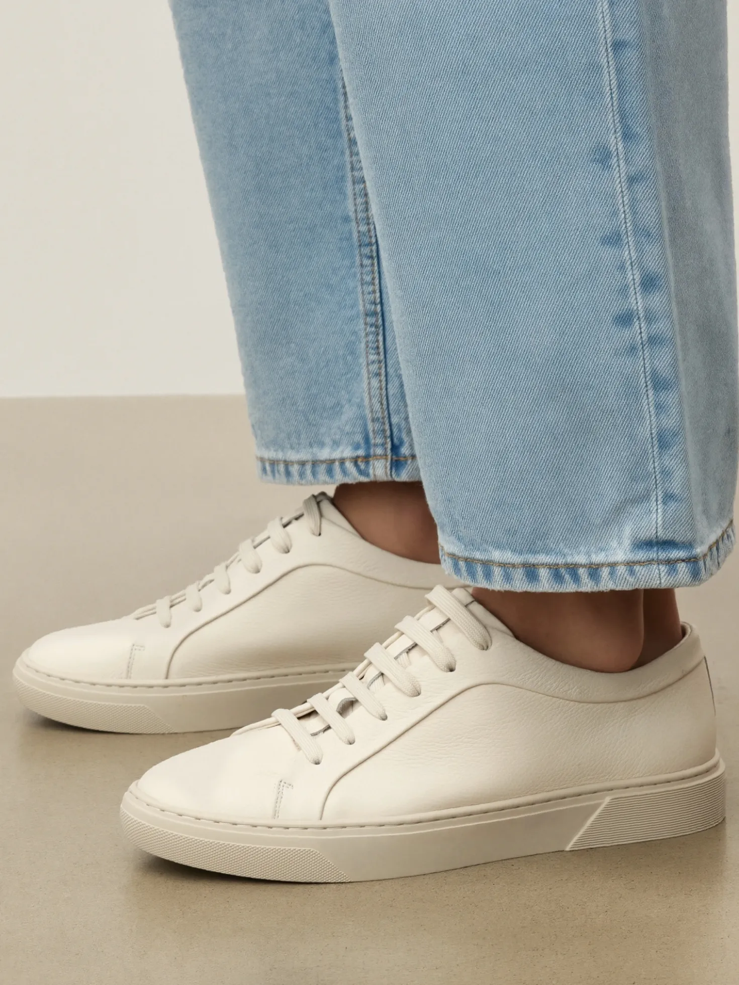 Męskie sneakersy ze skóry naturalnej w odcieniu złamanej bieli
