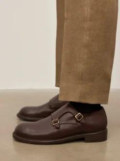 Półbuty Monki Limited Edition na skórzanej podeszwie