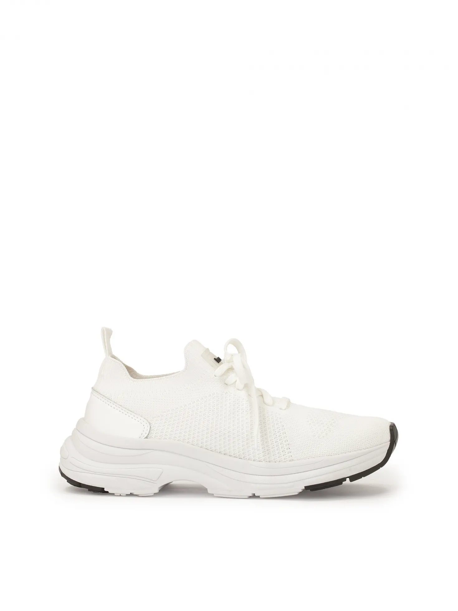 Przewiewne białe sneakersy z tkaniny