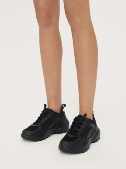 Skórzane sneakersy damskie na grubej podeszwie